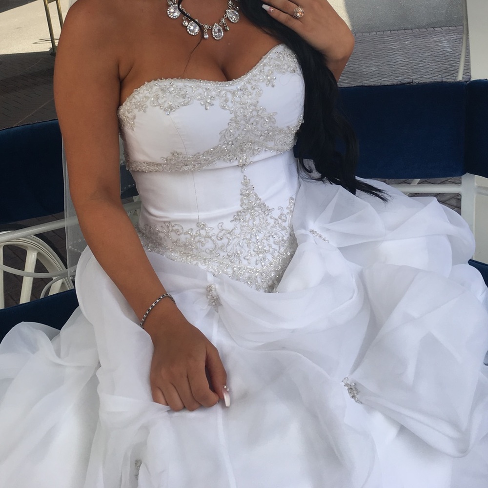 Swarovski Crystal Wedding Dress Private Label by G - Picture 6 of 12